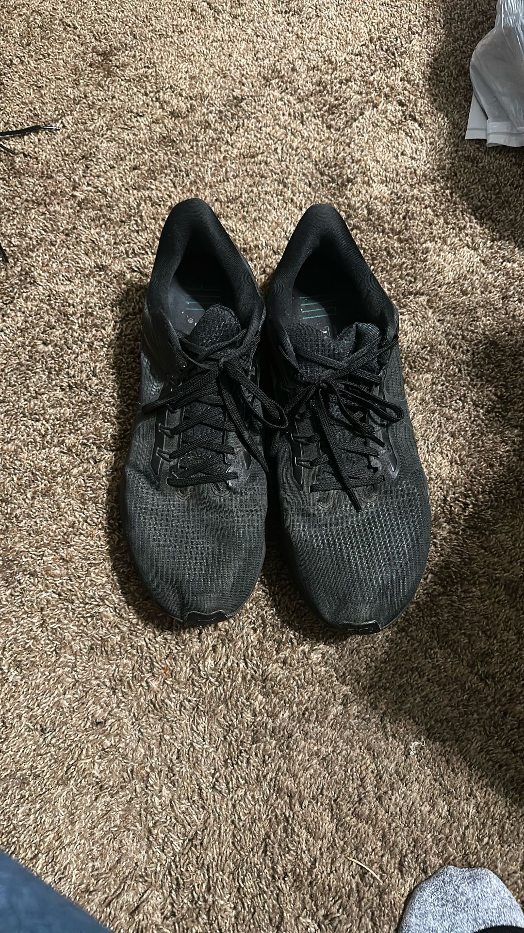 Black Nike Shoes