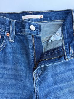 Women’s Levi’s low pro straight