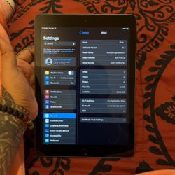 2 Apple Ipad 6th Generation  