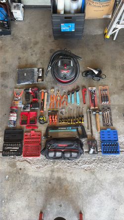 275 piece mixed tool set with shop vac and tool bag
