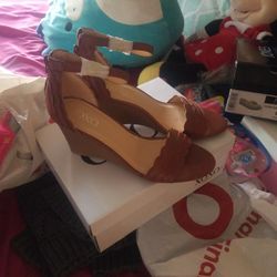 XOXO Wedges Size 8.5
