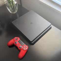 PS4 Slim 