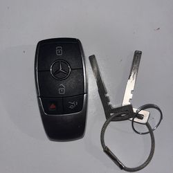 MERCEDES-BENZ GLB250 SMART KEY FOB ENTRY REMOTE