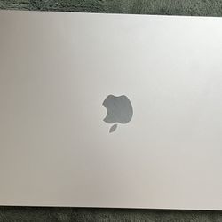 2022 M2 Chip MacBook