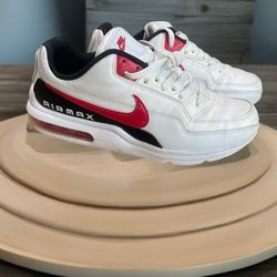 Nikes Air Maxx Size 8 Men’s 10 Women’s 
