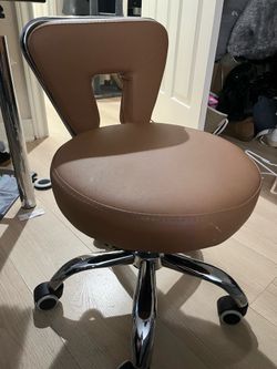 Brown Rolling salon chair/ nail tech seat/ office chair