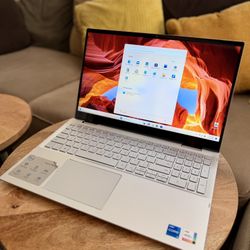 Dell Inspiron 7506 Touchscreen 2-in-1 15.6” FHD laptop, i5-11th, 512GB SSD, 12GB RAM