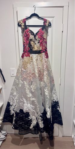 Women’s Lace Evening Gown