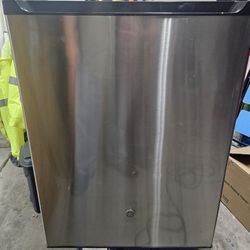 Mini Fridge with Freezer 