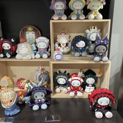 Pop Mart dolls