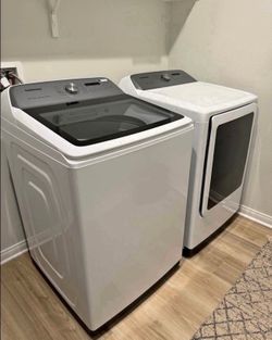 2025 Samsung Washer & Gas Dryer