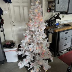 Christmas Tree 6.5 Ft Prelit