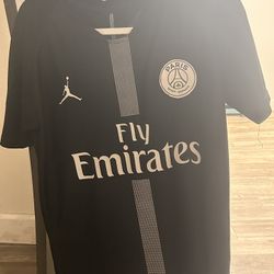 PSG shirt size M/L unisex for boys