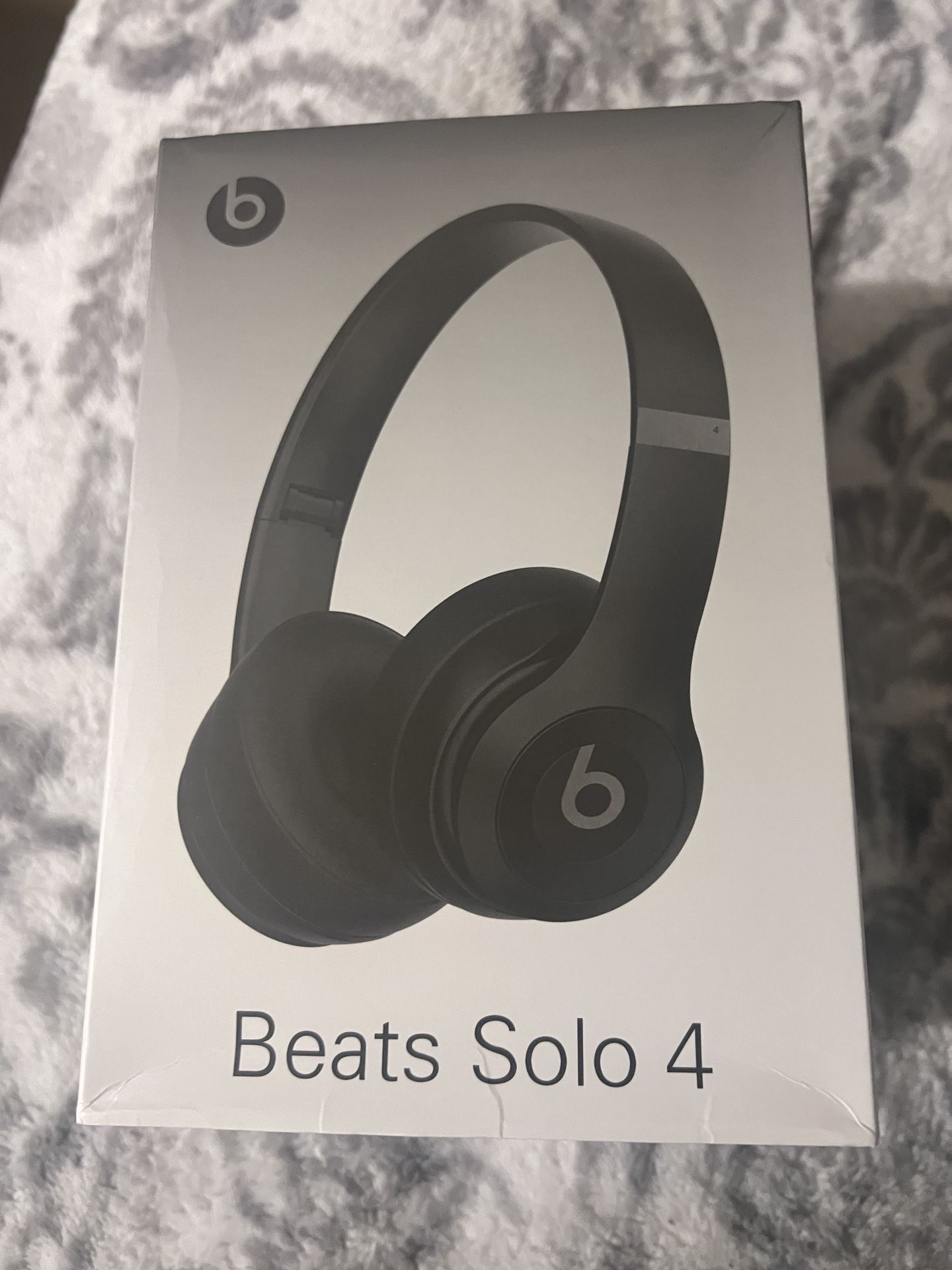 Beats Solo 4