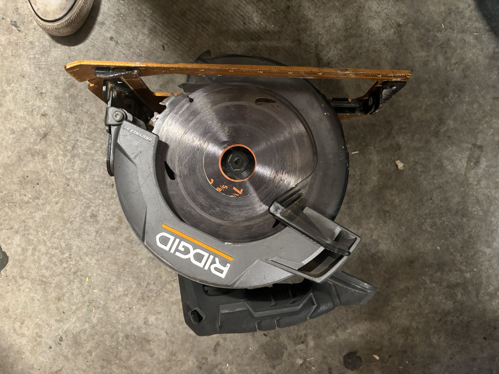 RIDGID 18V SubCompact Brushless Cordless 6 1/2 in. Circular Sa