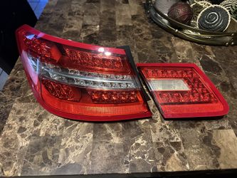 Mercedes E Class Coupe W207 Tail Lights 