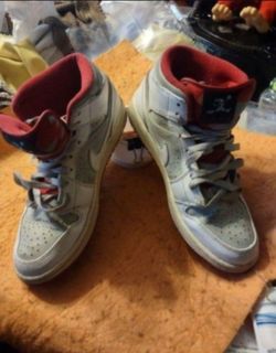 Rare collectible nike 9.5 michael jordan one mid hare