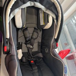 Graco Snugride Car seat Base And Stroller