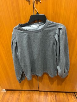 Zoe + Phoebe Gray Cropped Sweatshirt Size M