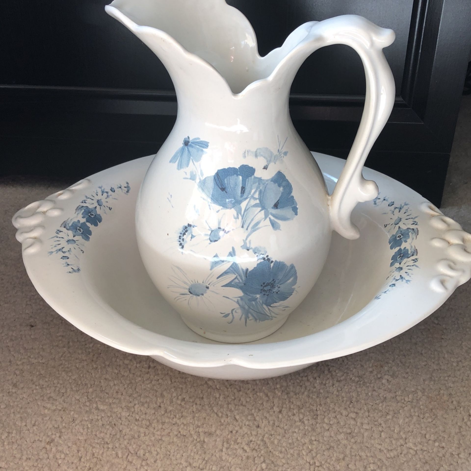 Vintage Royal Haeger Pottery Pitcher & Wash Basin 70’s