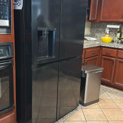 LG fridge + Freezer - Beautiful 