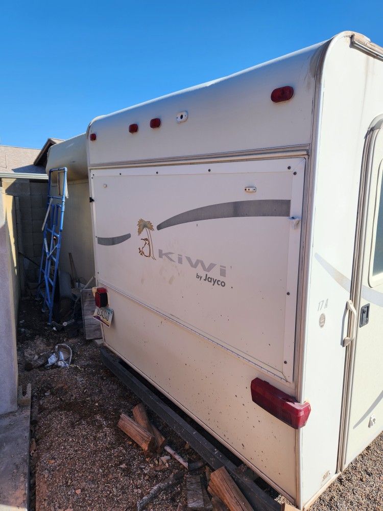 2000 Jayco Kiwi 17ft Notorized Title for Sale in Glendale, AZ OfferUp
