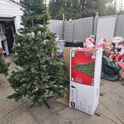 Price Is Firm.. Beautiful Seven And A Half Foot Pre-lit Christmas Tree