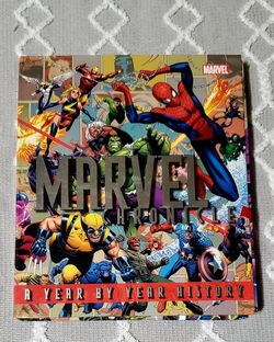 Marvel Chronicle : A Year by Year History by Tom DeFalco, Tom Brevoort, Matthew 