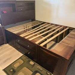 Queen Size Bed 