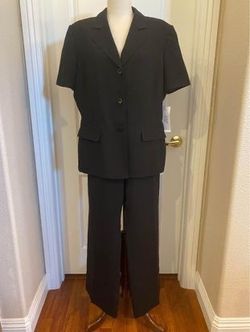 NWT New $200 Le Suit Short Sleeve Black 2-Piece Pant Suit Size 16P