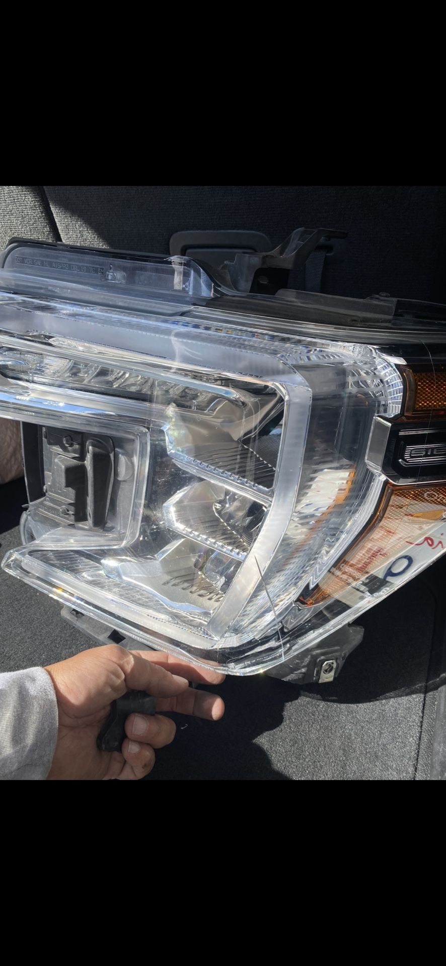 2020 GMC DENALI AT4 Headlights