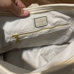 Handbags 