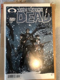 Walking Dead issue #5 signed by Tony Moore and Robert Kirkman