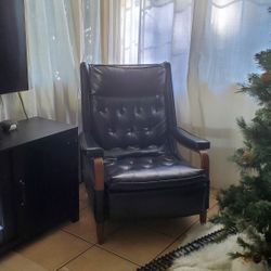 Black Leather And Wood Reclining Armchair 