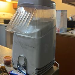 Pop Corn Machine 