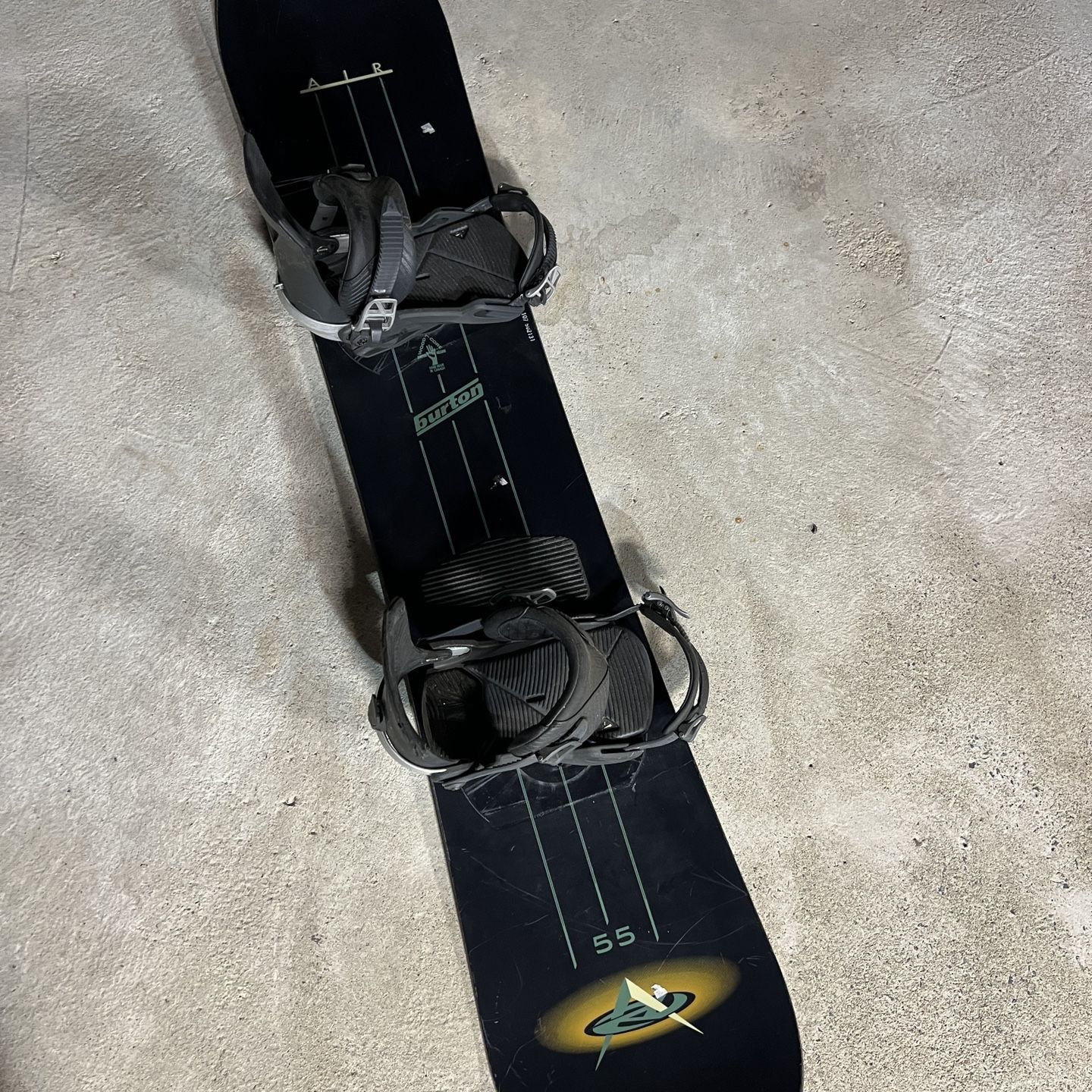 155 Burton Air Snowboard for Sale in Garden Grove, CA - OfferUp
