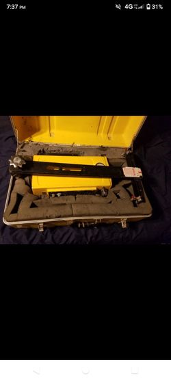 C.L.S. Industries Accu Sweep 721 Automatic Level