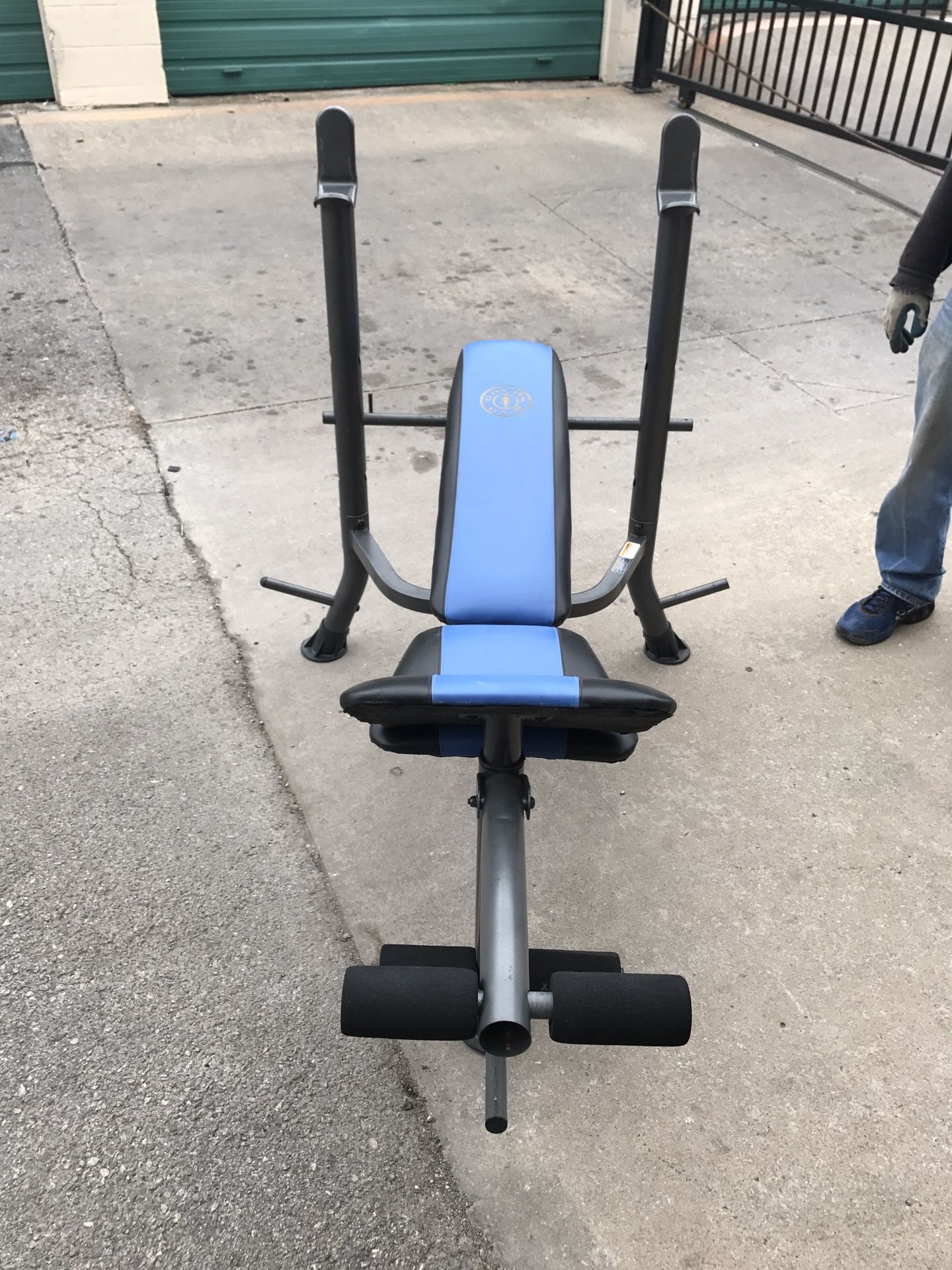 Weight bench