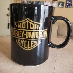 HARLEY DAVIDSON'S GIANT COFFEE MUG