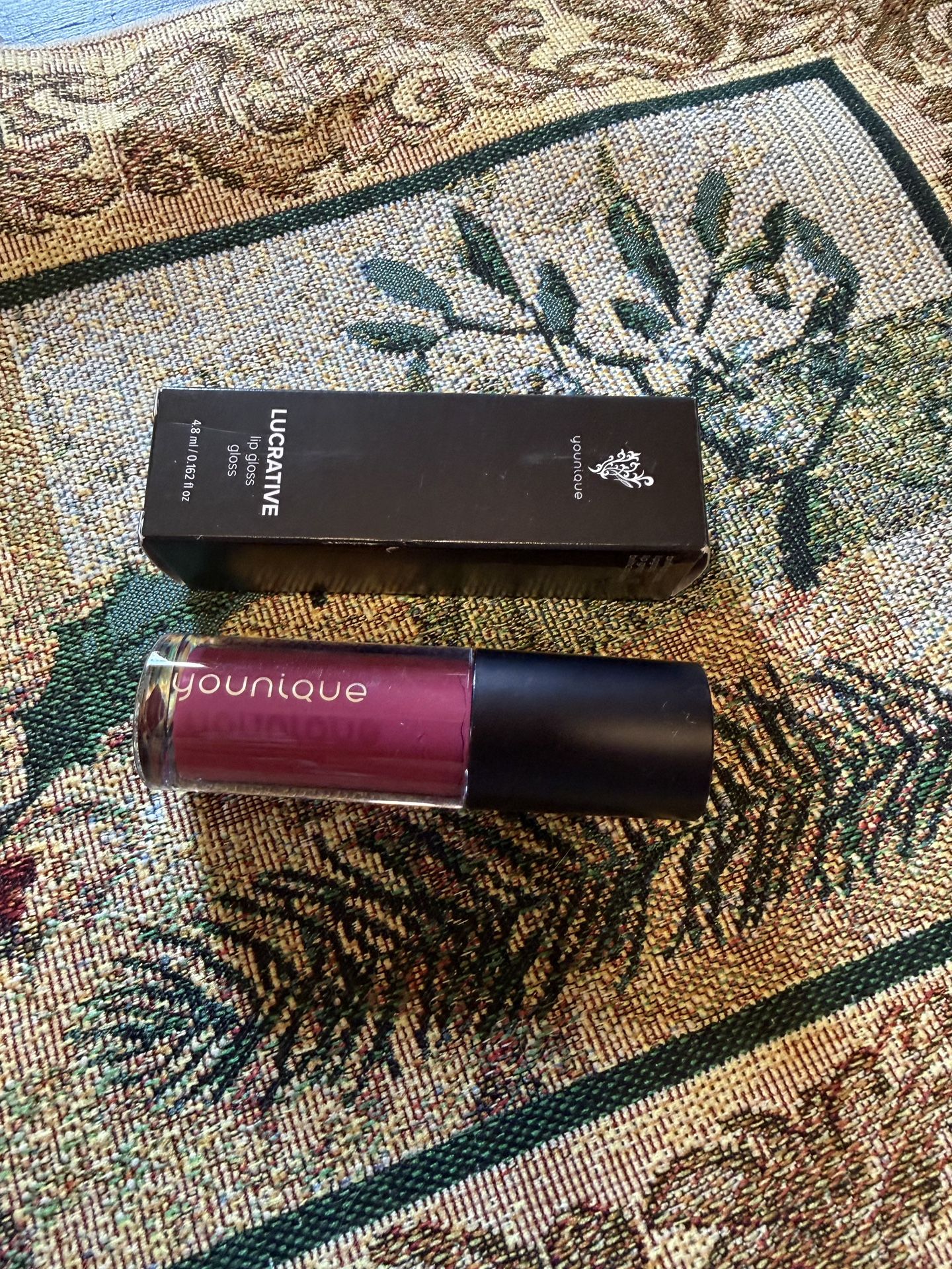 Brand New In Box YOUNIQUE Lucrative Lip Gloss In LEGENDARY