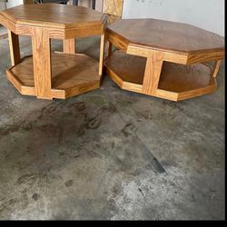 Oak Coffee/end Table (on Casters)