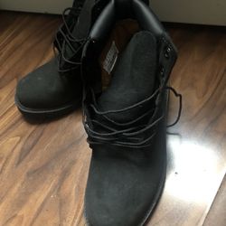 Timberland Big Boy Black boots, Size 5. 