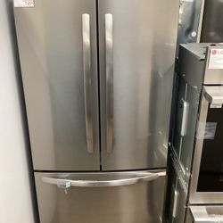 New FRIGIDAIRE 17.6 Cu. Ft. French Door Refrigerator 