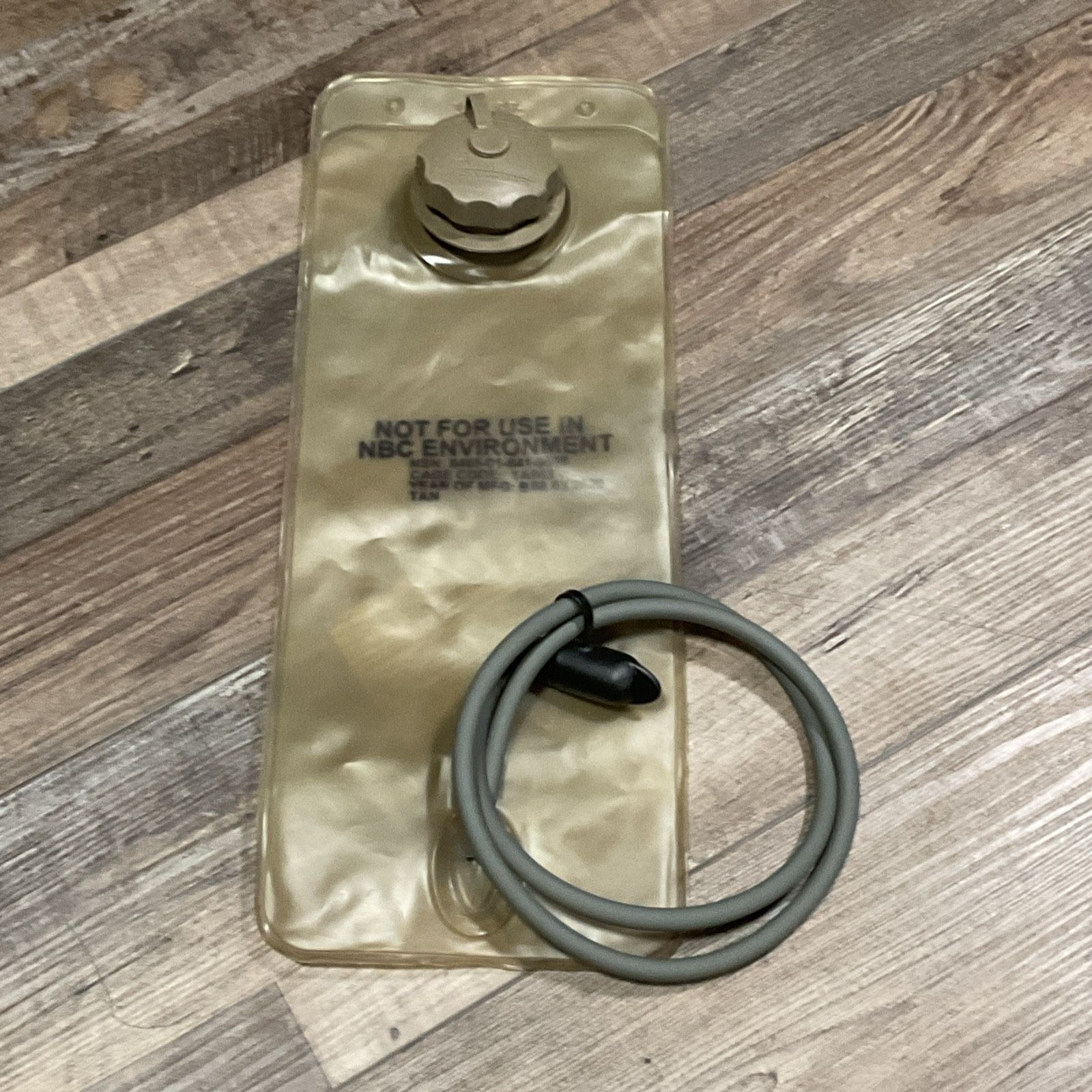 US ARMY Hydration System 3L/100 Oz Skillcraft Bladder With New USGI green Drinking Tube And Black 90 Degree Bite Valve 