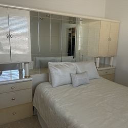 Made In Italy 3-Piece Headboard 