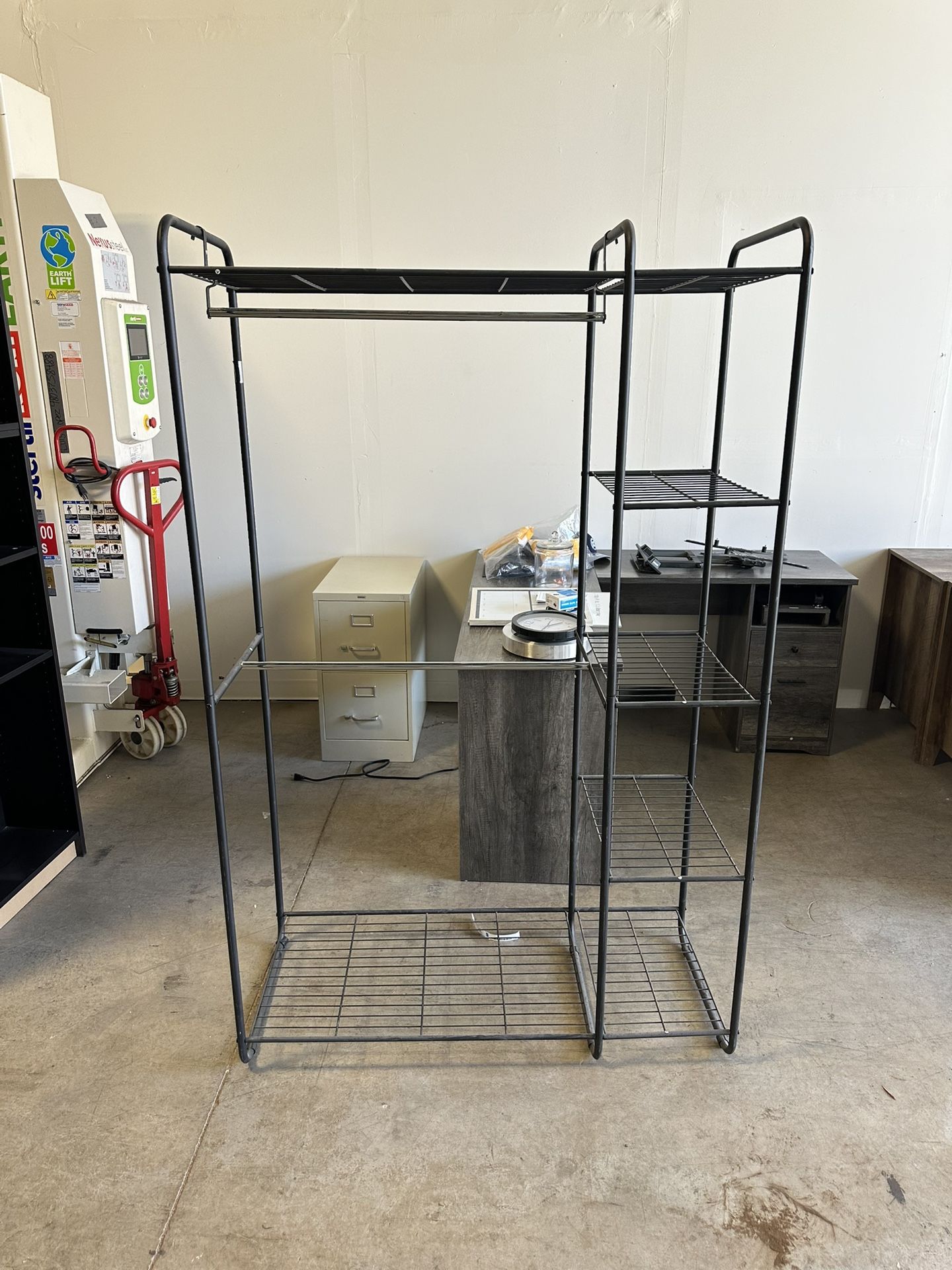 Coat/storage Rack