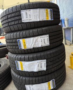 195/65/15 Goodyear vendo un set de llantas nuevas con 50.000 millas de garantia