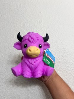 Squeeezy Highland Cow 🐮💜