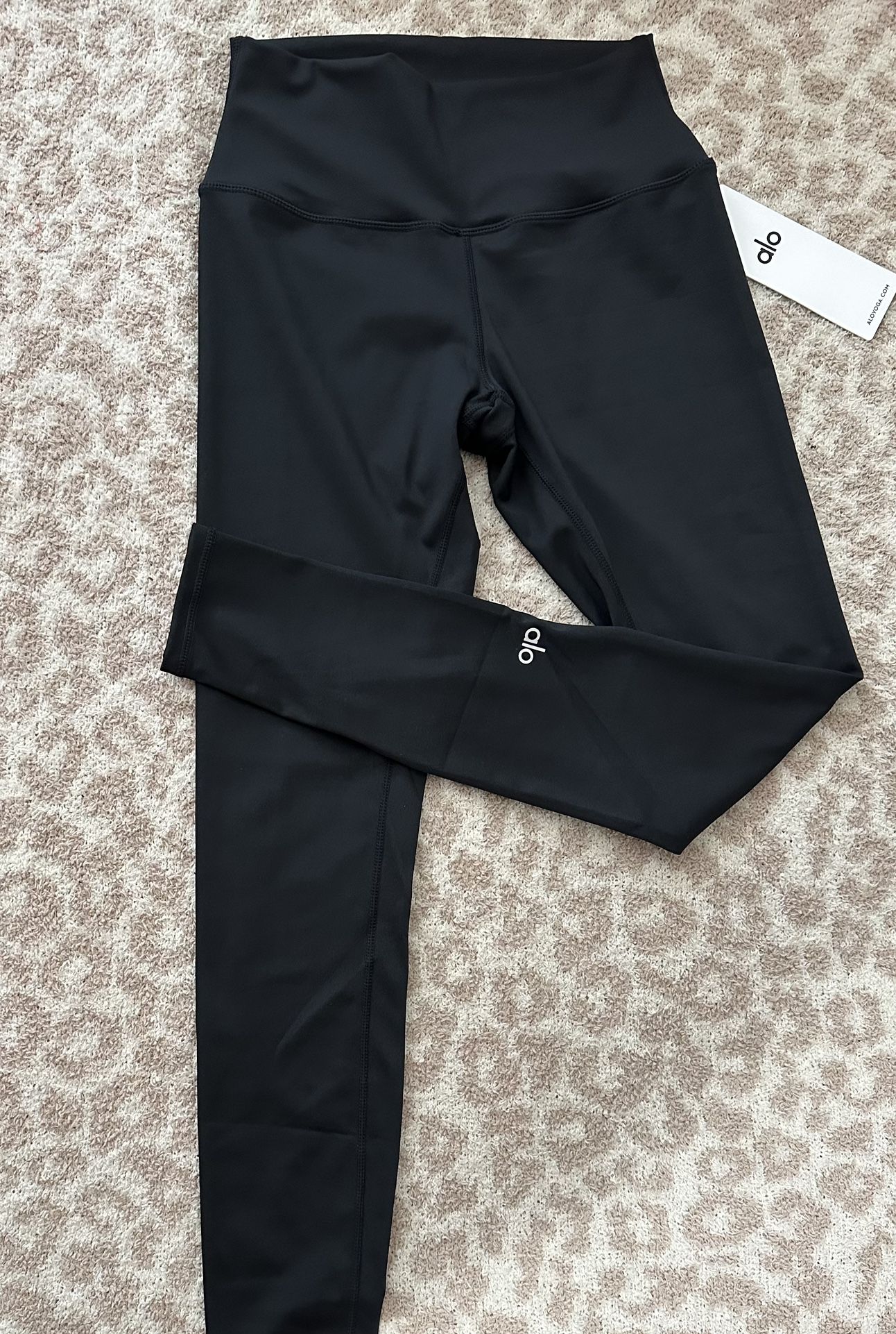 Alo Black High Waisted Leggings $55 **READ DESCRIPTION**