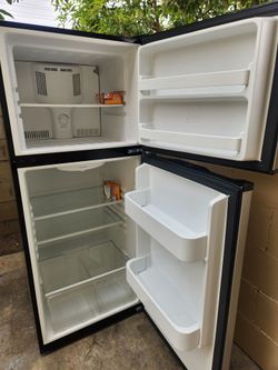 Refrigerator muy buena condicion